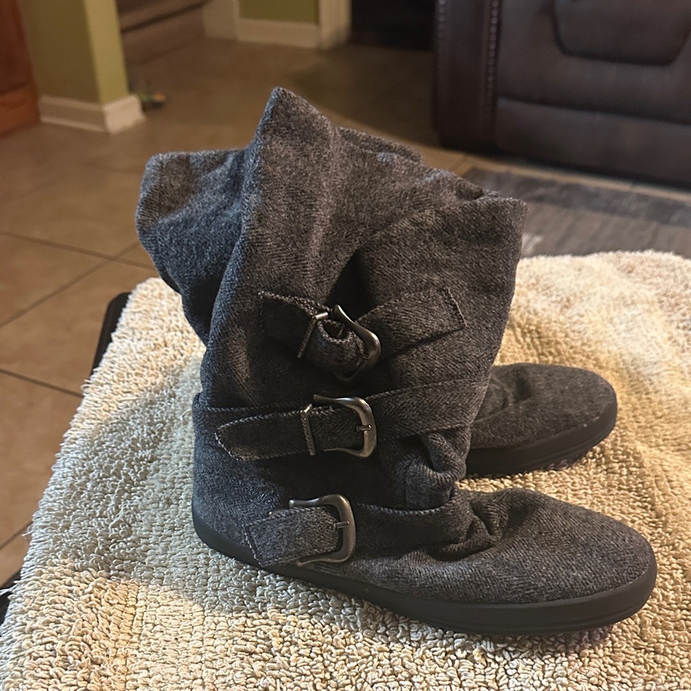 BLOW FISH Stylish Gray Boots